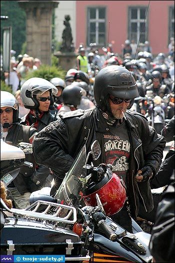01_HOG_Ksiaz2005